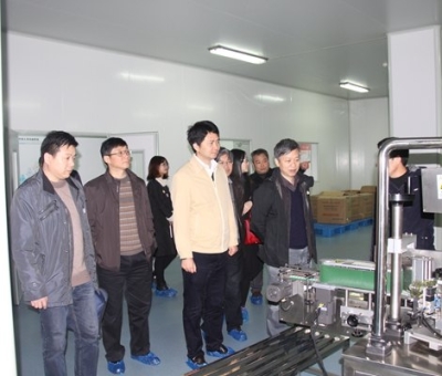 食藥監(jiān)管國(guó)家總局及省、市、縣局領(lǐng)導(dǎo)蒞臨仙客來(lái)調(diào)研