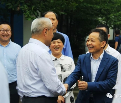 全國政協(xié)副主席、九三學(xué)社中央常務(wù)副主委邵鴻一行蒞臨仙客來生物科技有限公司視察調(diào)研。