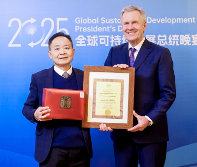 仙客來榮膺&ldquo;全球中小企業(yè)品牌創(chuàng)新獎(jiǎng)&rdquo; 德國前總統(tǒng)武爾夫親自頒獎(jiǎng)