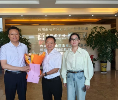 厚植創(chuàng)新沃土 禮贊科技英才 &mdash; 區(qū)委書記盛煒赴仙客來慰問科技工作者